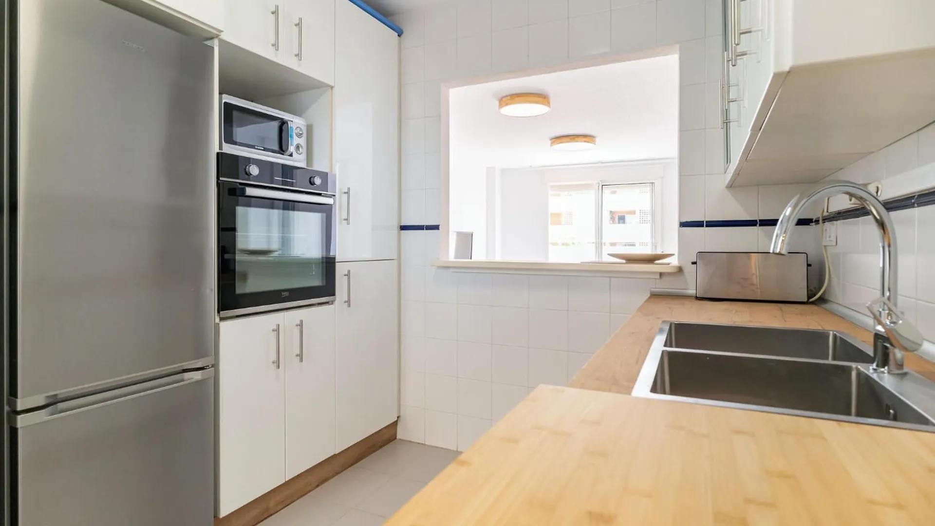 Beautiful Apartment In 로쿠타스드마르 스페인