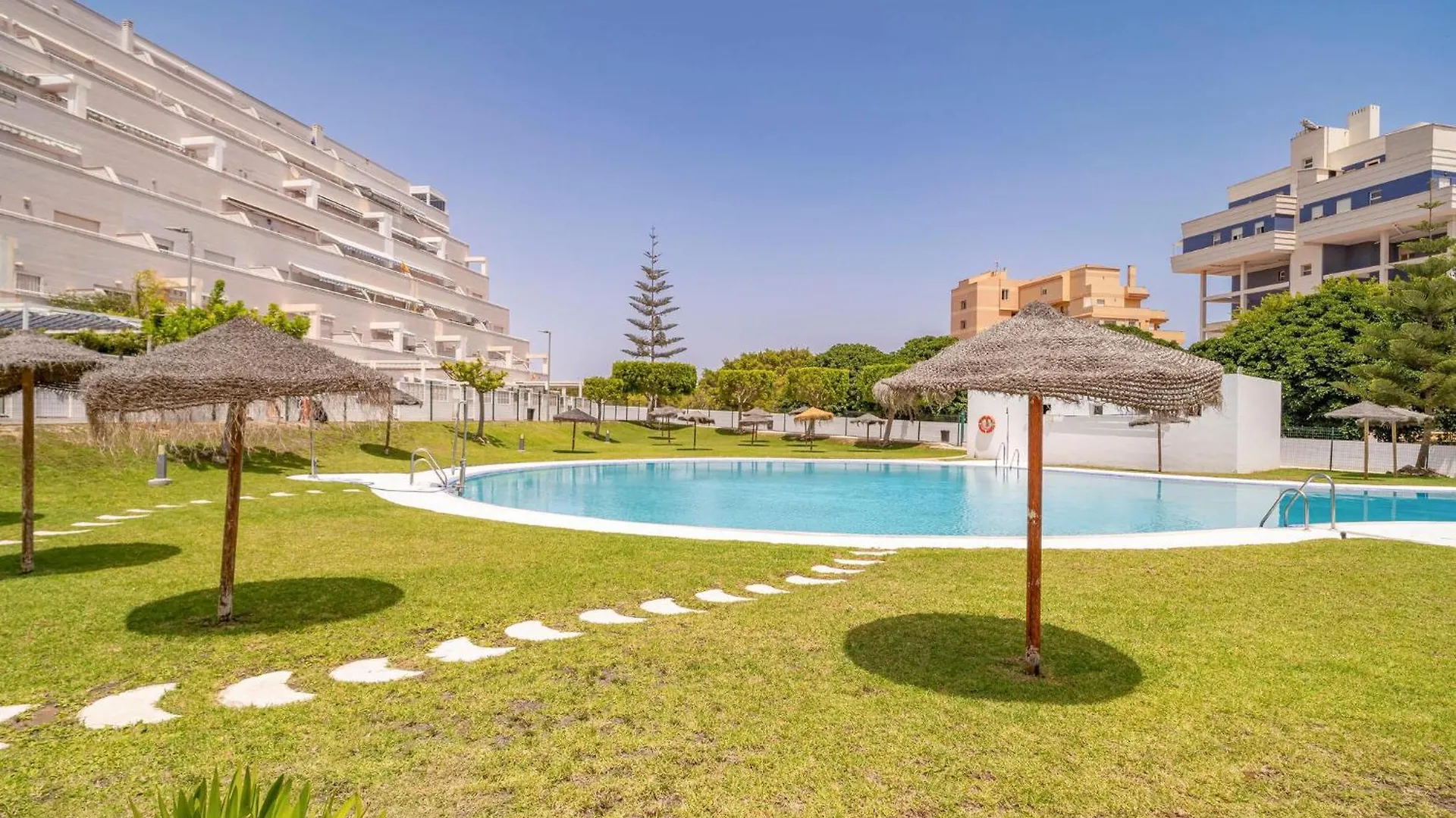 Beautiful Apartment In Roquetas De Mar 0*,